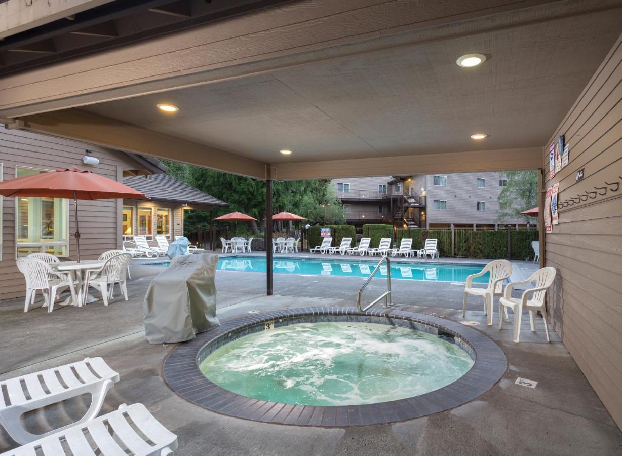 Whispering Woods Resort Welches Extérieur photo